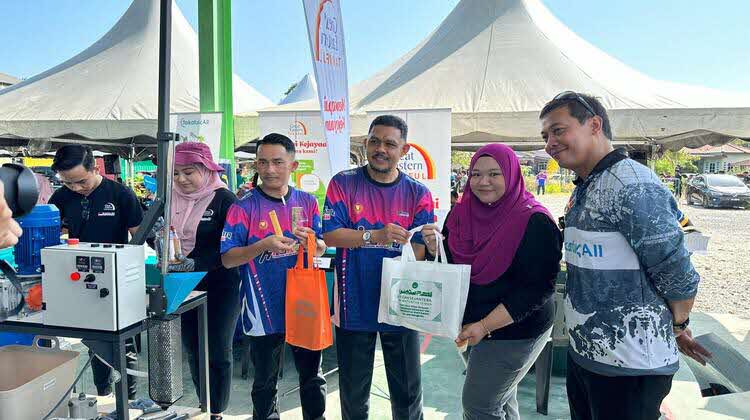 SMK Abd Jalil upcycling initiatives photo